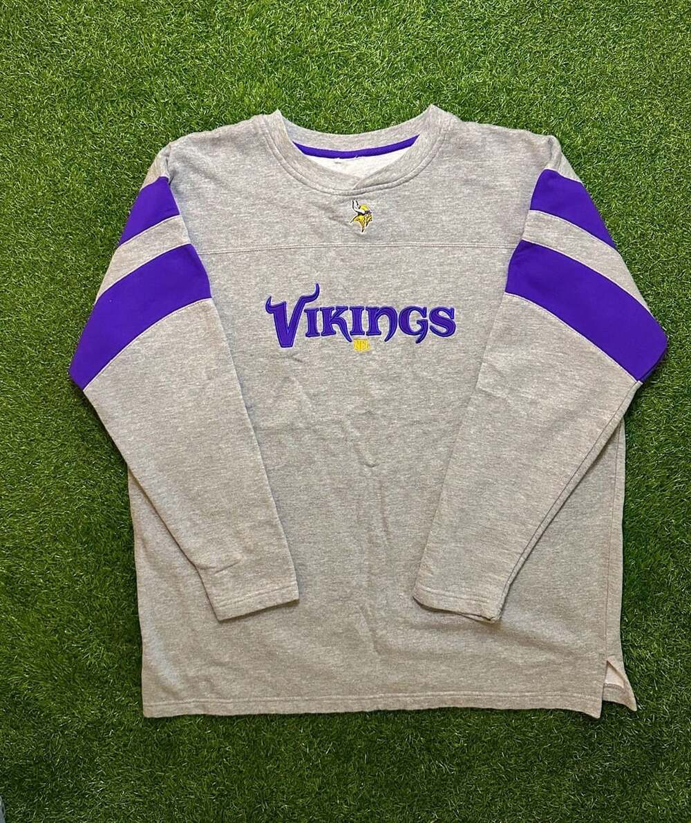 1990s NFL Minnesota Vikings Long Sleeve Sweatshirt Grey Purple Striped